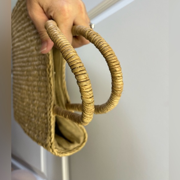 Embroidered Straw Tote Bag - Picture 4 of 9